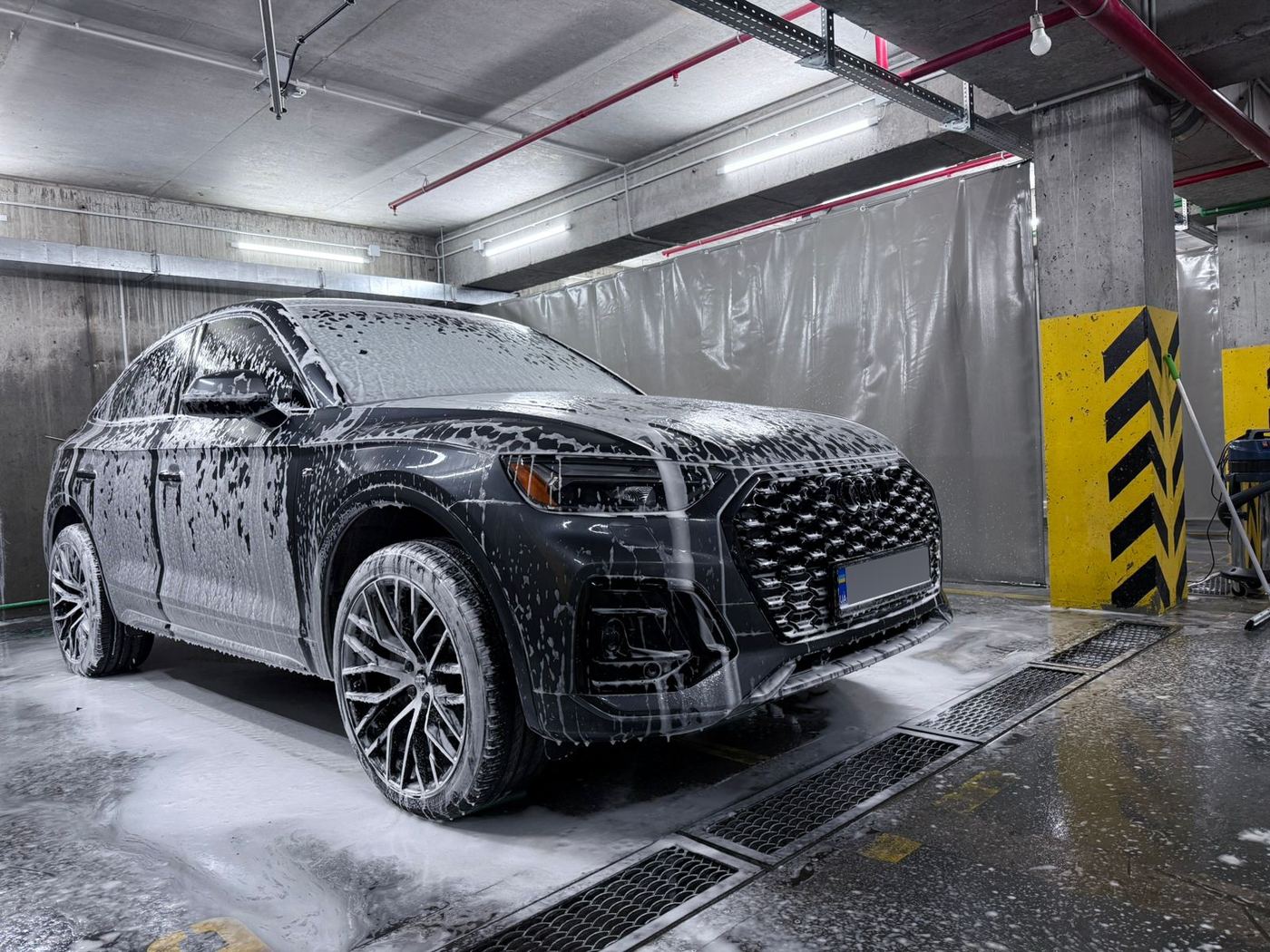 Автомийка TCD Auto Center Київ — вид зсередини